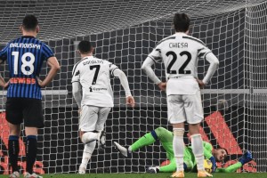  那不勒斯客场全取三分继续紧追联赛领头羊