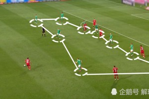  弗里克变阵三中卫激活进攻体系  