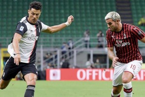  曼城德比大战三球完胜曼联  