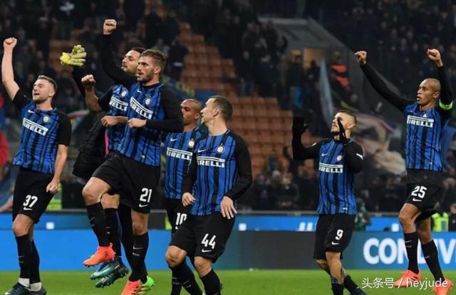  弗赖堡主帅创造队史最佳开局  