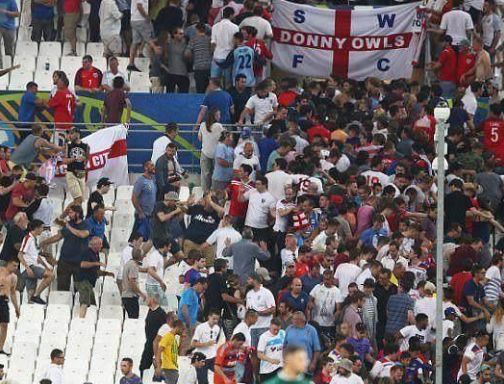  法兰克福球迷冲突事件，主场空场处罚引争议  